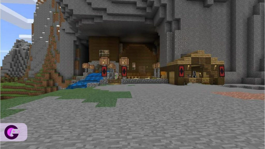 Old cave house Minecraft